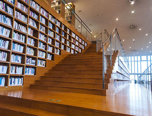 使用格林雅防火板裝修的上海浦東圖書館 使用格林雅防火板裝修的上海浦東圖書館