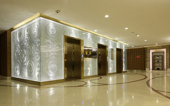 使用格林雅防火板裝修的靜雅海鮮高檔餐廳電梯間 使用格林雅防火板裝修的靜雅海鮮高檔餐廳電梯間