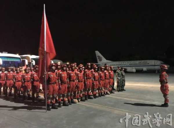 地震后武警出動 地震后武警出動